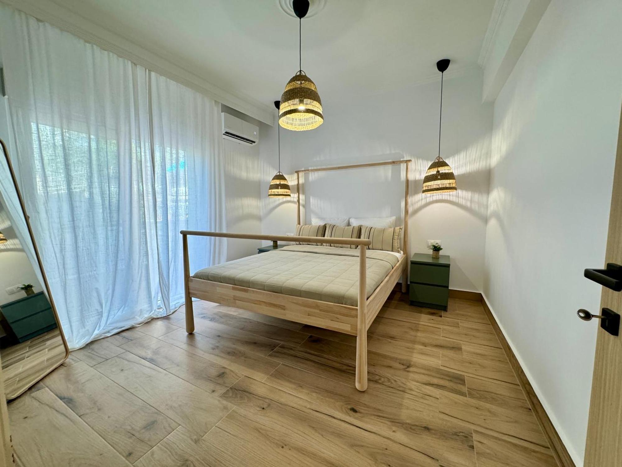 91 Street Urban Spot Apartment